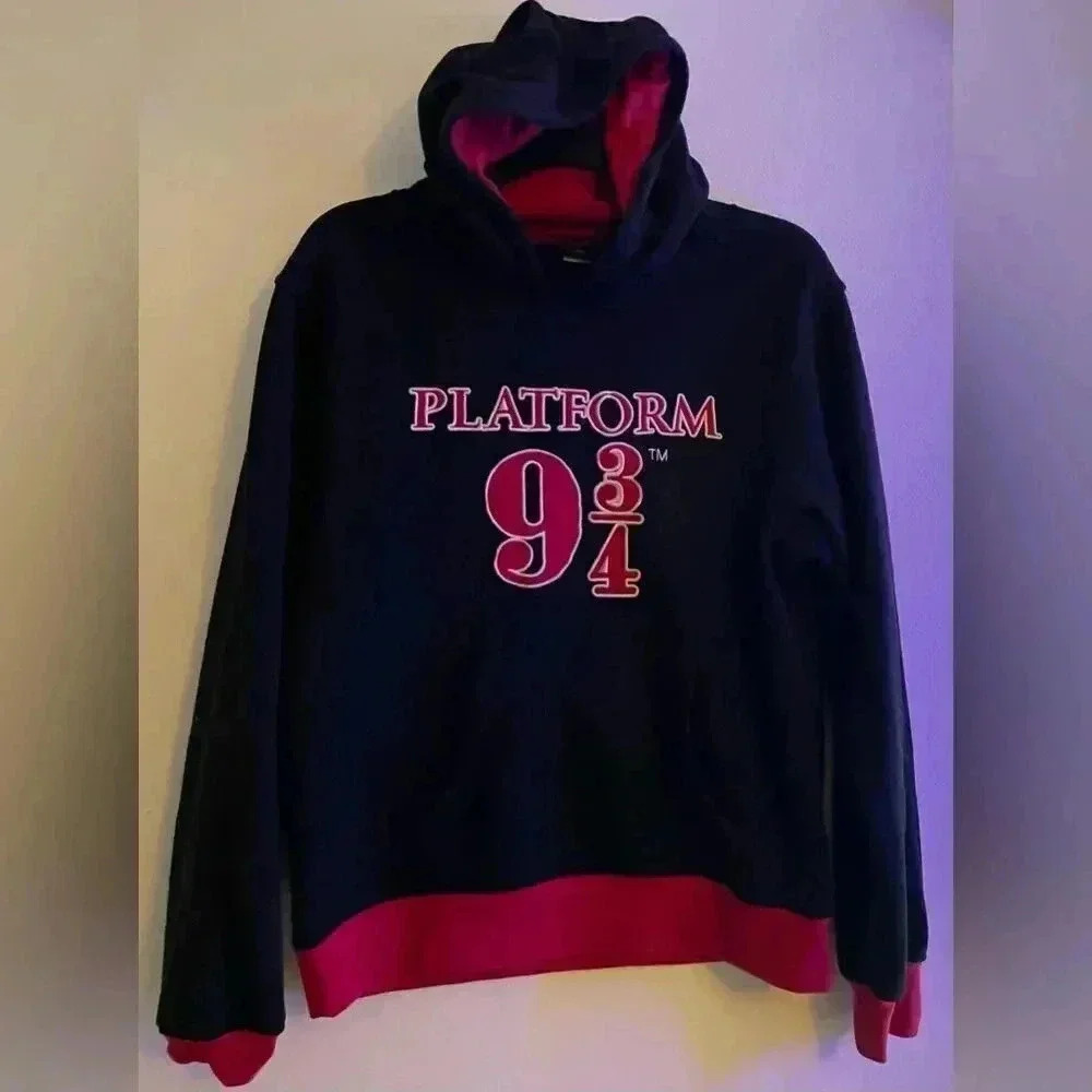 Universal Studios Harryā PotterāPlatformā9ā3/4āHoodedāSweatshirtānoādrawstring